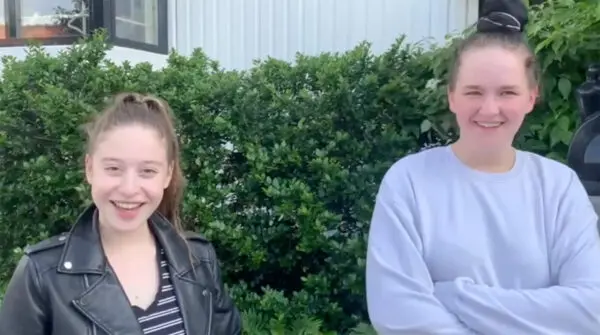 Foto van Naomi en Liz